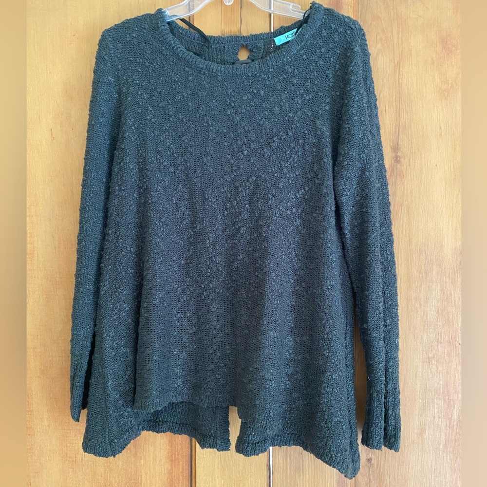 Long sleeve sweater with 1/2 lace up back
